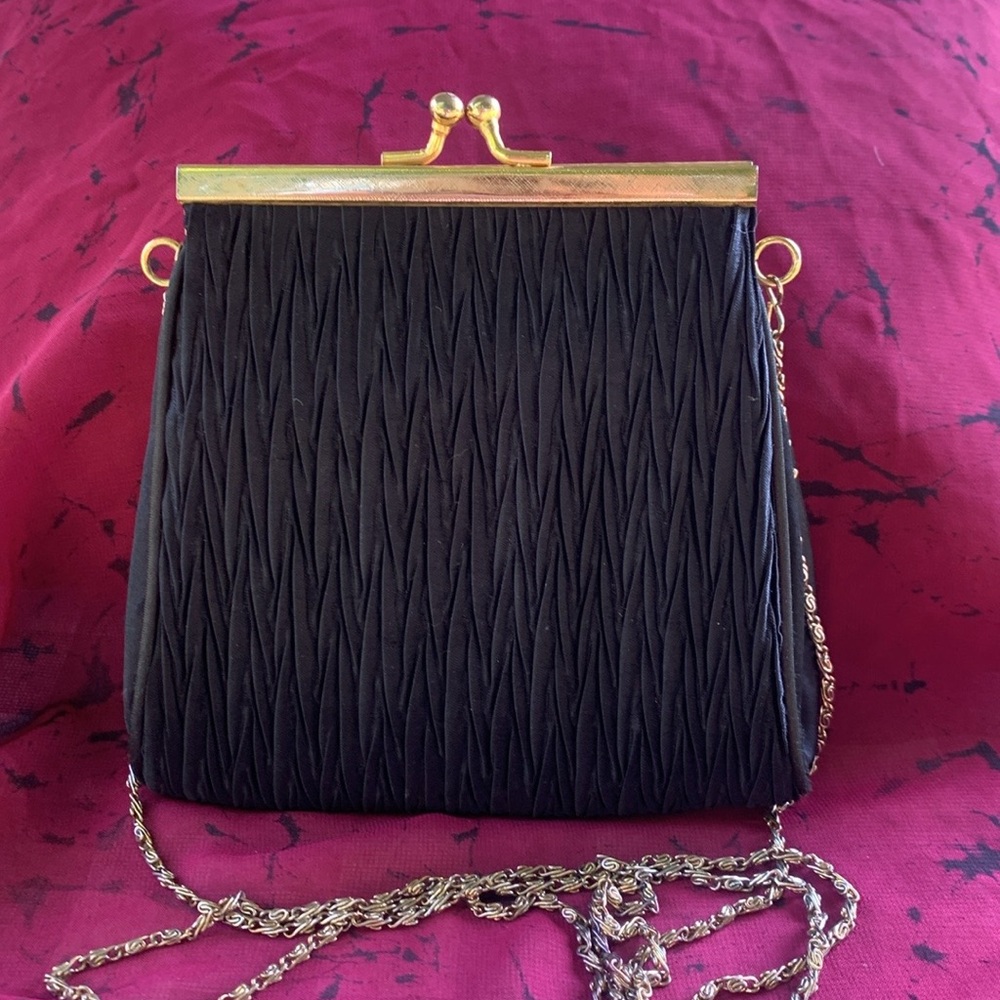 Vintage Y2K Claires Black Crepe Framed Kisslock Clutch